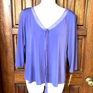 Chic Women's V-Neck Blouse in Lavender